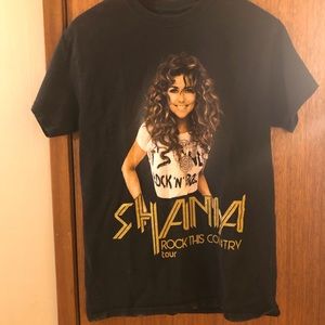 Shania Twain “Rock This Country Concert Tour 2015” Black T-Shirt. Size medium.